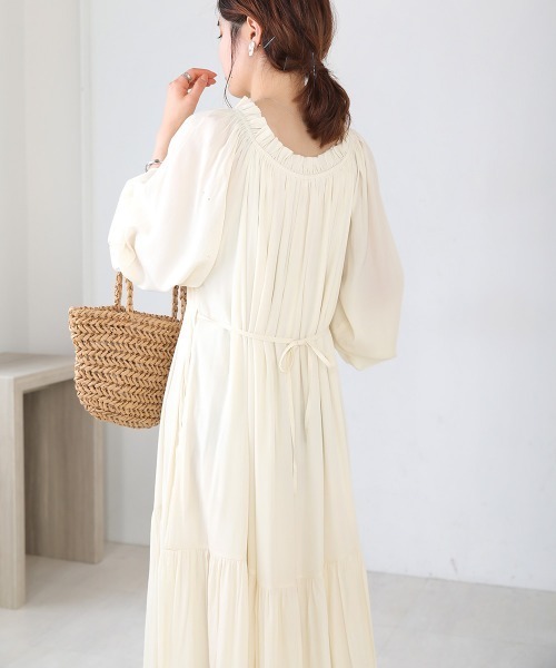 Bab（バブ）の「サテンライクシャーリングワンピース（ワンピース・レディース・オレンジ系その他/ブラック/アイボリー・M）」の13枚目の写真