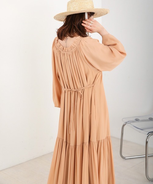 Bab（バブ）の「サテンライクシャーリングワンピース（ワンピース・レディース・オレンジ系その他/ブラック/アイボリー・M）」の11枚目の写真