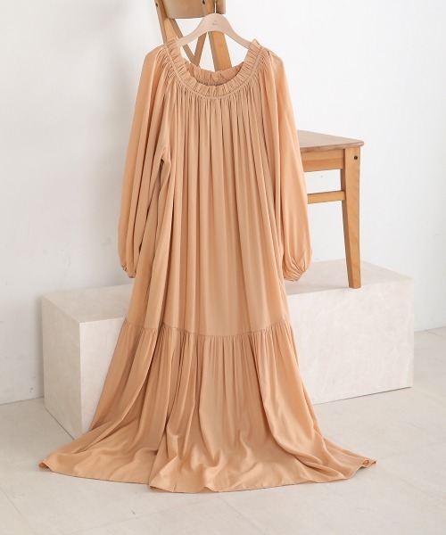 Bab（バブ）の「サテンライクシャーリングワンピース（ワンピース・レディース・オレンジ系その他/ブラック/アイボリー・M）」の19枚目の写真