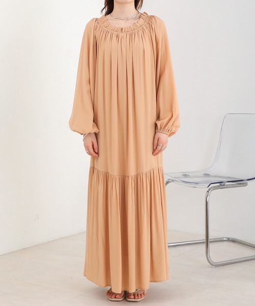 Bab（バブ）の「サテンライクシャーリングワンピース（ワンピース・レディース・オレンジ系その他/ブラック/アイボリー・M）」の15枚目の写真