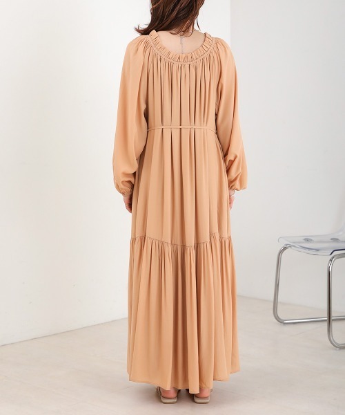 Bab（バブ）の「サテンライクシャーリングワンピース（ワンピース・レディース・オレンジ系その他/ブラック/アイボリー・M）」の12枚目の写真