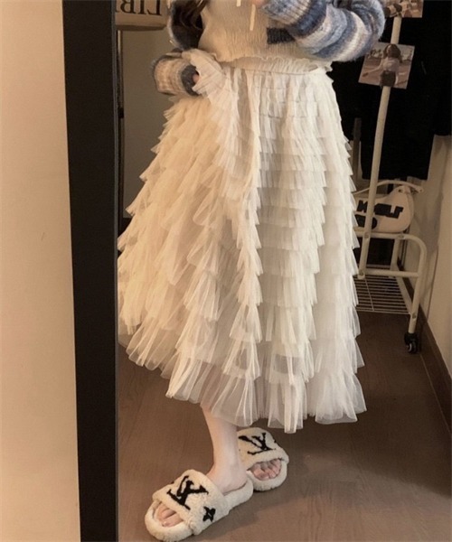 FREE STYLISTS(フリー スタイリスト)の「チュールフリル ロングスカート(スカート・レディース・カーキ/ピンク/ブラック/アイボリー/グレー・FREE)」の3枚目の写真