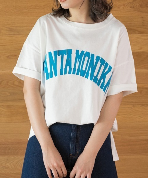 ad thie(アドティエ)の「カレッジロゴ SANTAMONIKA プリントロゴTシャツ(Tシャツ/カットソー・レディース・ピンクベージュ/ベージュ/グリーン/ブルー系その他/ブラック/ダークブラウン/ライトブルー・FREE)」の6枚目の写真