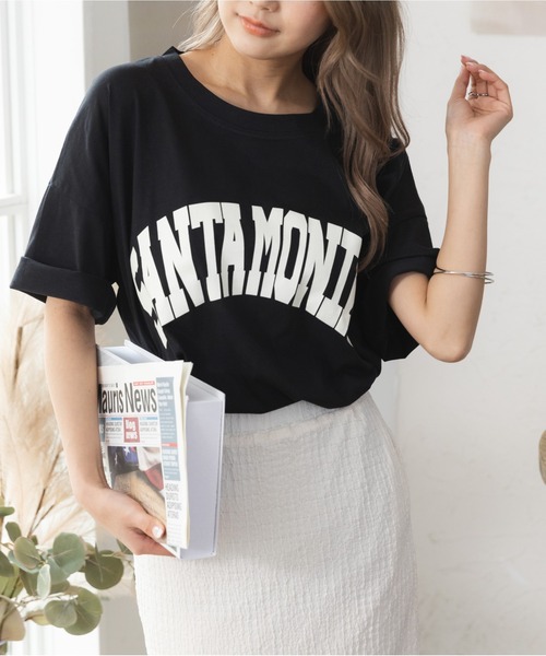 ad thie(アドティエ)の「カレッジロゴ SANTAMONIKA プリントロゴTシャツ(Tシャツ/カットソー・レディース・ピンクベージュ/ベージュ/グリーン/ブルー系その他/ブラック/ダークブラウン/ライトブルー・FREE)」の11枚目の写真