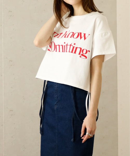 Per sist ence(パーシエンス)の「Per sist ence/パーシエンス サイドドロストクロップド丈Tシャツ(Tシャツ/カットソー・レディース・ホワイト/ブラック・FREE)」の6枚目の写真