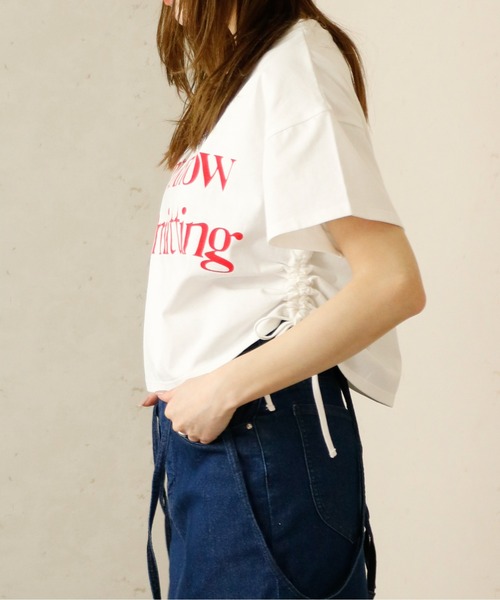 Per sist ence(パーシエンス)の「Per sist ence/パーシエンス サイドドロストクロップド丈Tシャツ(Tシャツ/カットソー・レディース・ホワイト/ブラック・FREE)」の17枚目の写真