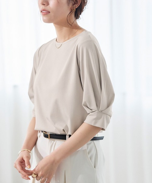 Pierrot(ピエロ)の「接触冷感パフスリーブTシャツ(Tシャツ/カットソー・レディース・ブラック/ネイビー/オフホワイト/ライトベージュ/ライトブルー/グレイッシュベージュ/ライトグレー/ベージュ系その他・M/L/LL)」の7枚目の写真
