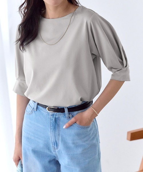 Pierrot(ピエロ)の「接触冷感パフスリーブTシャツ(Tシャツ/カットソー・レディース・ブラック/ネイビー/オフホワイト/ライトベージュ/ライトブルー/グレイッシュベージュ/ライトグレー/ベージュ系その他・M/L/LL)」の4枚目の写真