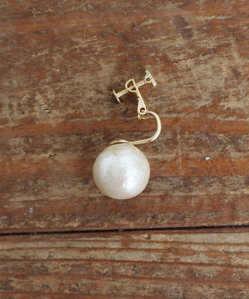 Dot＆Stripes CHILD WOMAN（ドットアンドストライプス　チャイルドウーマン）の「コットンパール イヤリング（イヤリング・レディース・アイボリー・FREE）」の2枚目の写真