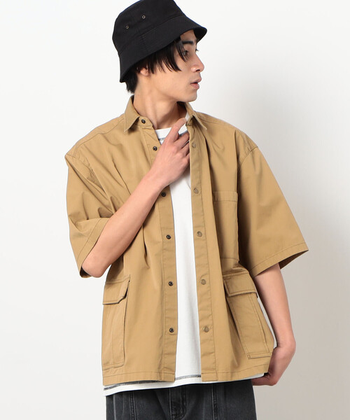 Purple&Yellow（パープルアンドイエロー）の「【セットアップ対応】カーゴポケット 半袖シャツ（シャツ/ブラウス・メンズ・カーキ/オフホワイト/キャメル・SMALL/MEDIUM/LARGE）」の3枚目の写真