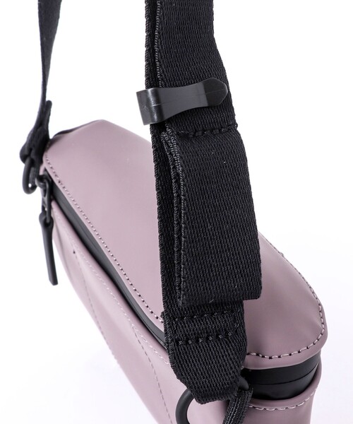 UCON ACROBATICS（ユーコンアクロバティックス）の「【UCON ACROBATICS/ユーコン・アクロバティックス】Jona Medium Bag（ショルダーバッグ・メンズ・ライトパープル・FREE）」の9枚目の写真