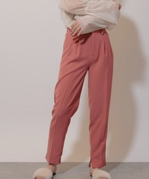 美シルエットテーパードパンツ