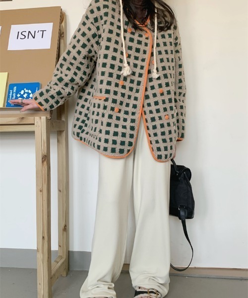 245789100_7