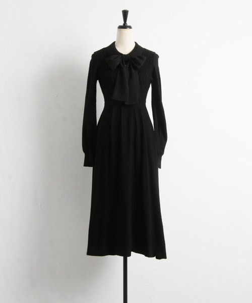 tocco closet（トッコ　クローゼット）の「２ＷＡＹリボン付きパール装飾ケーブル編み切り替えニットワンピース（ワンピース・レディース・ブラック/ベージュ/ボルドー・M）」の6枚目の写真