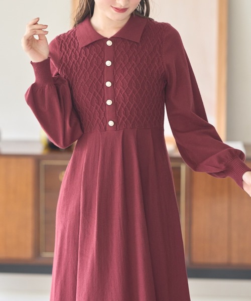 tocco closet（トッコ　クローゼット）の「２ＷＡＹリボン付きパール装飾ケーブル編み切り替えニットワンピース（ワンピース・レディース・ブラック/ベージュ/ボルドー・M）」の17枚目の写真