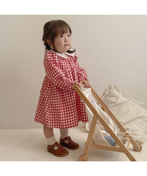 apres les cours(アプレレクール)の「【WEB限定】総柄衿付きワンピース(ワンピース・キッズ・ブラック/サックスブルー/チェック/イエロー/レッド・120/90/80/110/100/130/140)」の7枚目の写真
