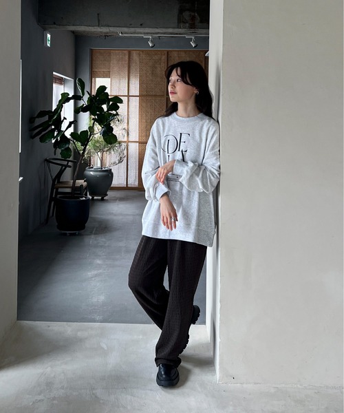 feepur(フェピュール)の「ロゴBIGスウェット(スウェット・レディース・オートミール/杢グレー/ネイビー・MEDIUM)」の7枚目の写真