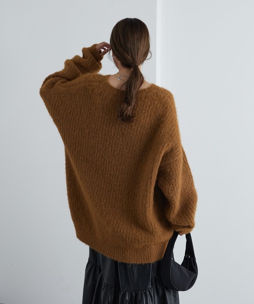 COLONY 2139（コロニートゥーワンスリーナイン）の「シャギー起毛畦編みオーバーニット（ニット/セーター・レディース・ネイビー/ピンク/グレー/オレンジ/キャメル/ブラック・FREE）」の8枚目の写真