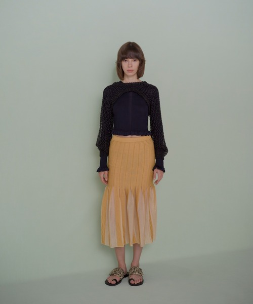 TAN（タン）の「DAZZLED KNITTED BOLERO（カーディガン/ボレロ・レディース・ブラック/シルバー/ブルー・FREE）」の4枚目の写真