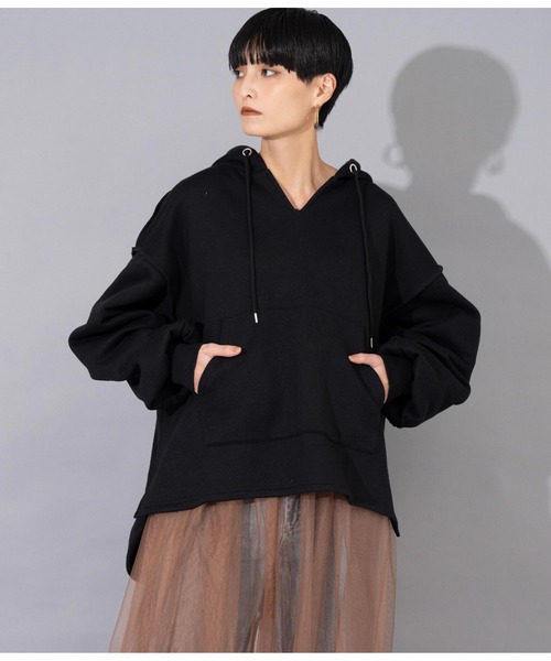 Settimissimo（セッティミッシモ）の「裏起毛 タックスリーブ オーバーサイズ パーカー フーディー（パーカー・レディース・グレイッシュベージュ/ブラック・FREE）」の7枚目の写真