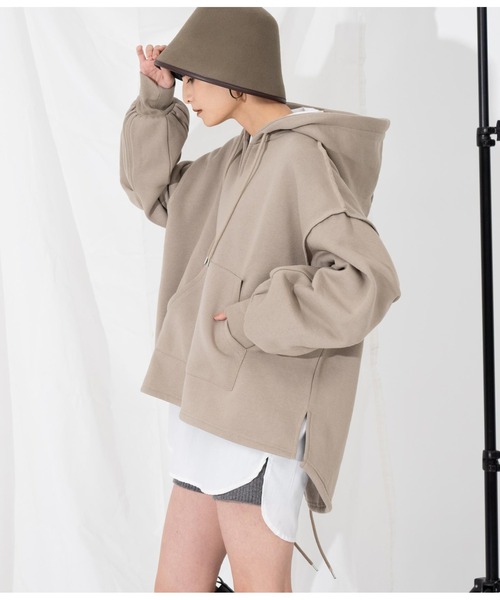 Settimissimo（セッティミッシモ）の「裏起毛 タックスリーブ オーバーサイズ パーカー フーディー（パーカー・レディース・グレイッシュベージュ/ブラック・FREE）」の14枚目の写真