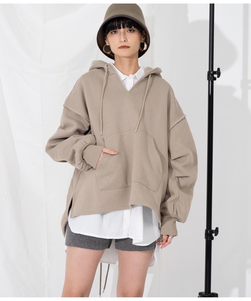 Settimissimo（セッティミッシモ）の「裏起毛 タックスリーブ オーバーサイズ パーカー フーディー（パーカー・レディース・グレイッシュベージュ/ブラック・FREE）」の13枚目の写真