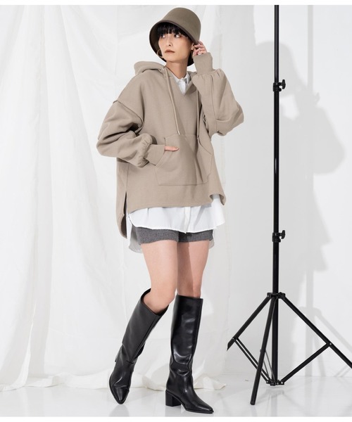 Settimissimo（セッティミッシモ）の「裏起毛 タックスリーブ オーバーサイズ パーカー フーディー（パーカー・レディース・グレイッシュベージュ/ブラック・FREE）」の16枚目の写真