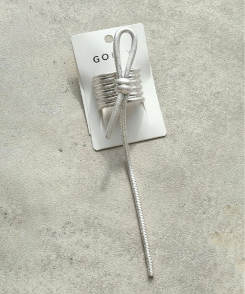 GOLDY(ゴールディ)の「【GOLDY】メタル ノット ヘアカフ / 6221104(ヘアゴム・レディース・ゴールド系その他2/シルバー系その他/シルバー/ゴールド・FREE)」の2枚目の写真