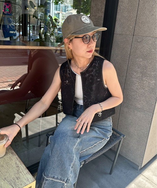 feepur（フェピュール）の「パイピングレースベスト（ベスト・レディース・アイボリー/ブラック・MEDIUM）」の8枚目の写真