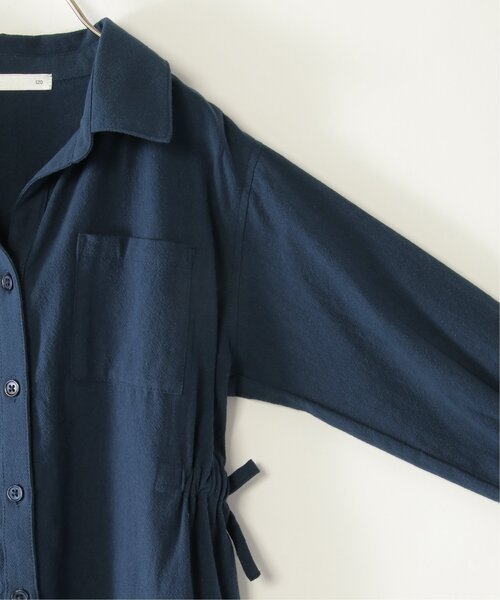 ikka（イッカ）の「【親子コーデ】8分袖スキッパーシャツワンピース（120~160cm）（シャツワンピース・キッズ・ライム/ブルー・120/130/140/150/160）」の10枚目の写真