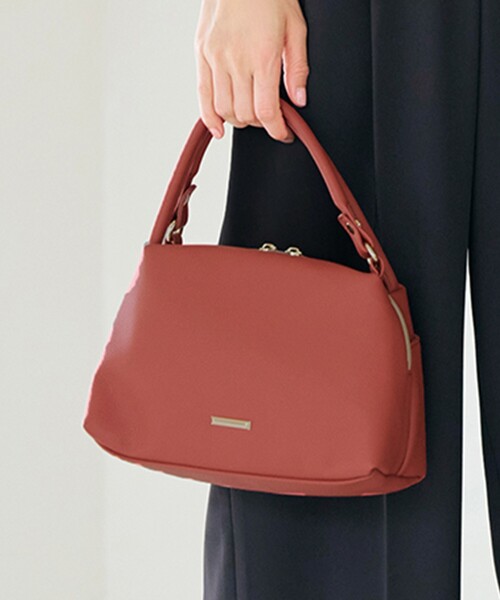 grove（グローブ）の「【雑誌掲載】人間工学ハンドル2WAYショルダー（ショルダーバッグ・レディース・レンガ/ベージュ系その他7/ベージュ/ブラック・00）」の4枚目の写真