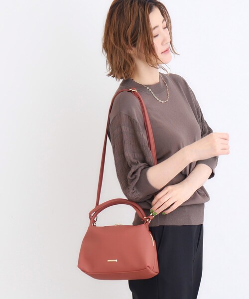 grove（グローブ）の「【雑誌掲載】人間工学ハンドル2WAYショルダー（ショルダーバッグ・レディース・レンガ/ベージュ系その他7/ベージュ/ブラック・00）」の8枚目の写真