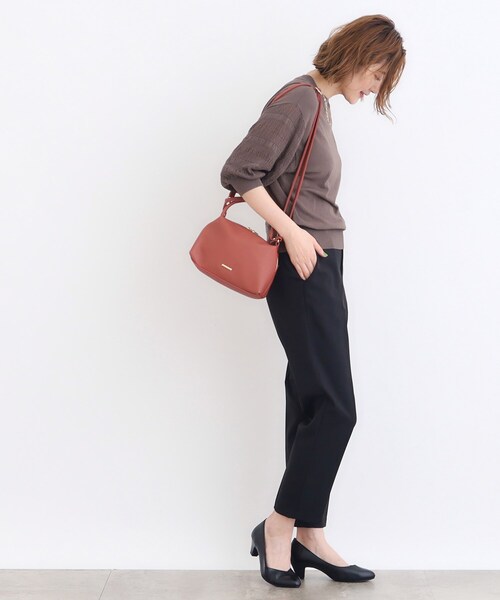 grove（グローブ）の「【雑誌掲載】人間工学ハンドル2WAYショルダー（ショルダーバッグ・レディース・レンガ/ベージュ系その他7/ベージュ/ブラック・00）」の9枚目の写真