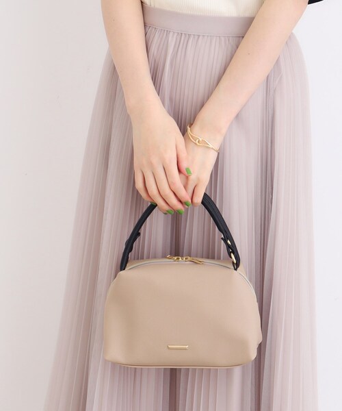 grove（グローブ）の「【雑誌掲載】人間工学ハンドル2WAYショルダー（ショルダーバッグ・レディース・レンガ/ベージュ系その他7/ベージュ/ブラック・00）」の11枚目の写真