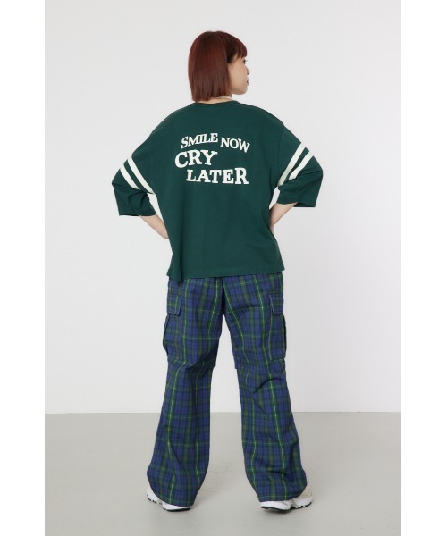 RODEO CROWNS WIDE BOWL(ロデオクラウンズワイドボウル)の「GOOD OLD CLフットボールシャツ(Tシャツ/カットソー・レディース・オフホワイト/イエロー/チャコールグレー/ダークグリーン・FREE)」の13枚目の写真