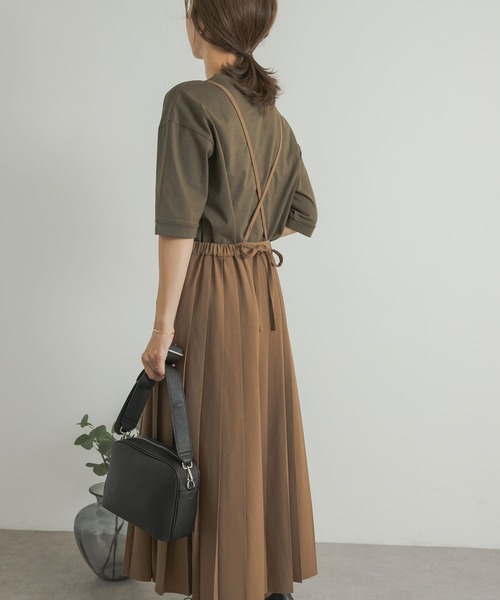 URBAN RESEARCH DOORS（アーバンリサーチドアーズ）の「プリーツサロペットスカート（スカート・レディース・ブラック/キャメル・MEDIUM）」の9枚目の写真