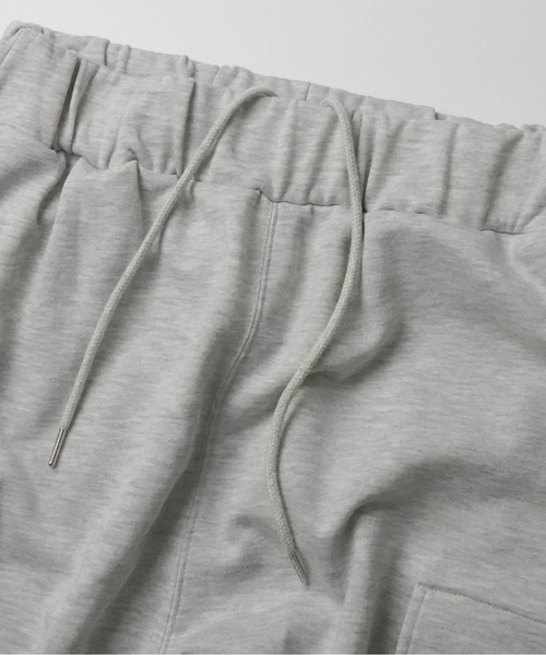 ILL'S(イルズ)の「ビッグポケット 裾ドローコード ワイドシルエット 裏毛スウェットカーゴパンツ【ILL'S】(カーゴパンツ・メンズ・ブラック/アッシュグレー/杢グレー・M/L)」の10枚目の写真