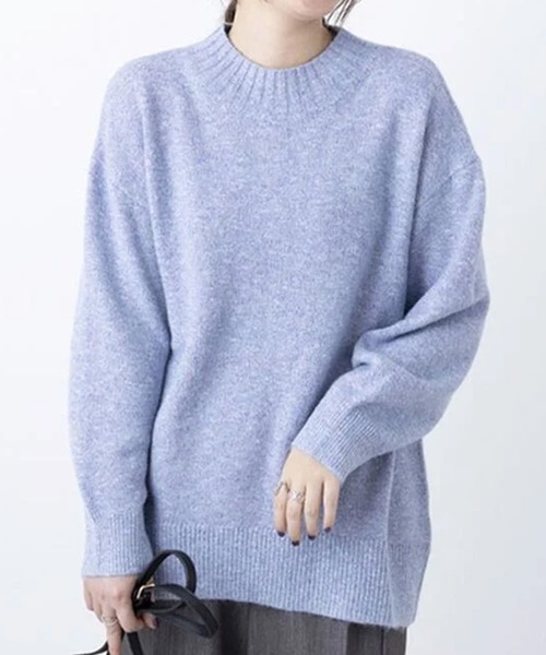 BELLUNA PLUS(ベルーナ)の「ラメ入りバックスリットニットプルオーバー(ニット/セーター・レディース・ブラック系/モカ/ブルー系・X-LARGE/MEDIUM/LARGE)」の1枚目の写真