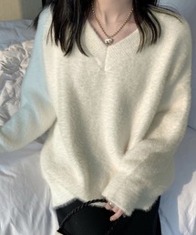 Vネックモヘアニット