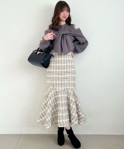 MAJESTIC LEGON（マジェスティックレゴン）の「ツイードマーメイドロングスカート（スカート・レディース・グレー/ブラック/ベージュ/ホワイト系その他2/ブラック系その他・SMALL/MEDIUM/X-SMALL）」の2枚目の写真