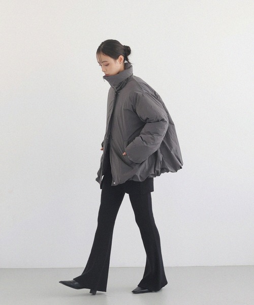 LIAN(リアン)の「リブニットフレアパンツ(その他パンツ・レディース・ブラック/アイボリー/グレー・FREE)」の7枚目の写真