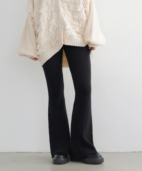 LIAN(リアン)の「リブニットフレアパンツ(その他パンツ・レディース・ブラック/アイボリー/グレー・FREE)」の9枚目の写真