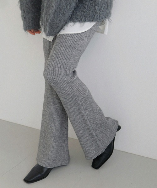 LIAN(リアン)の「リブニットフレアパンツ(その他パンツ・レディース・ブラック/アイボリー/グレー・FREE)」の15枚目の写真