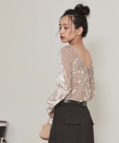 miette(ミエット)の「前後2wayUネックベロアトップス(Tシャツ/カットソー・レディース・シルバー/ブラック/ブラウン/ライトベージュ・FREE)」の13枚目の写真
