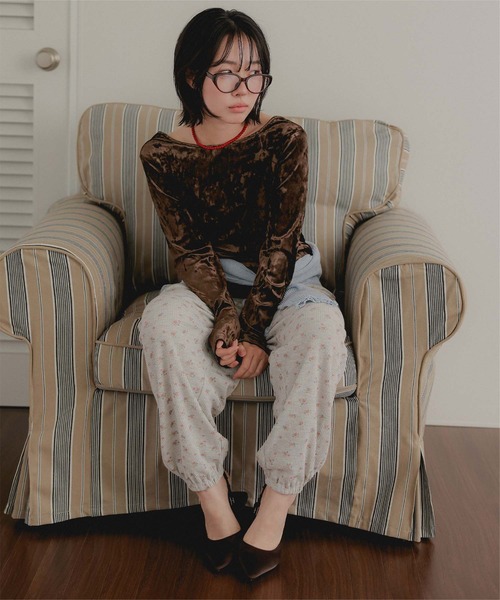 miette（ミエット）の「前後2wayUネックベロアトップス（Tシャツ/カットソー・レディース・シルバー/ブラック/ブラウン/ライトベージュ・FREE）」の13枚目の写真