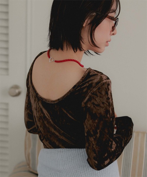 miette（ミエット）の「前後2wayUネックベロアトップス（Tシャツ/カットソー・レディース・シルバー/ブラック/ブラウン/ライトベージュ・FREE）」の14枚目の写真