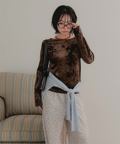 miette（ミエット）の「前後2wayUネックベロアトップス（Tシャツ/カットソー・レディース・シルバー/ブラック/ブラウン/ライトベージュ・FREE）」の16枚目の写真