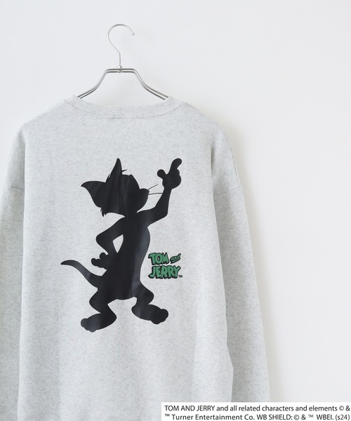 FUNALIVE(ファンアライブ)の「TOM&JERRY Fleece lining back print big sweatshirt / トムとジェリー 裏起毛 バックプリントビッグトレーナー unisex(スウェット・メンズ・オートミール/ベージュ/チャコール/ダークグリーン系1/ダークグリーン/ヘザーチャコール/杢グレー/チャコールアッシュ/ブラック系1/ホワイト系1/ブラック/ホワイト系2/ネイビー/ヘザーグレー/チャコールグレー/グレイッシュベージュ・M/L/XL)」の2枚目の写真