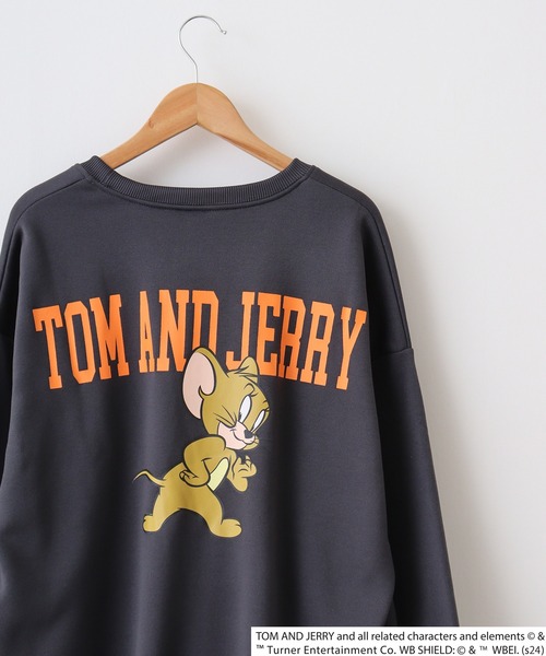 FUNALIVE(ファンアライブ)の「TOM&JERRY Fleece lining back print big sweatshirt / トムとジェリー 裏起毛 バックプリントビッグトレーナー unisex(スウェット・メンズ・オートミール/ベージュ/チャコール/ダークグリーン系1/ダークグリーン/ヘザーチャコール/杢グレー/チャコールアッシュ/ブラック系1/ホワイト系1/ブラック/ホワイト系2/ネイビー/ヘザーグレー/チャコールグレー/グレイッシュベージュ・M/L/XL)」の6枚目の写真