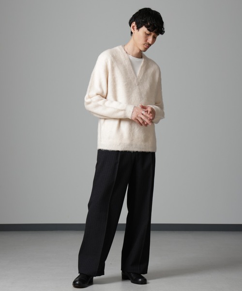 NANO universe(ナノユニバース)の「モヘヤブレンド起毛Vネックニット(ニット/セーター・メンズ・オフホワイト/ダークグリーン・M/L)」の16枚目の写真